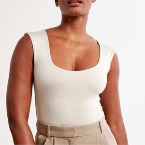 A & F Sleek Seamless Fabric Cap Sleeve Bodysuit - Medium